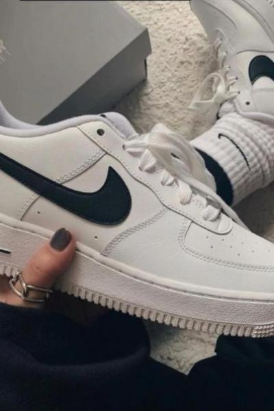 Air Force Beyaz Siyah Kısa