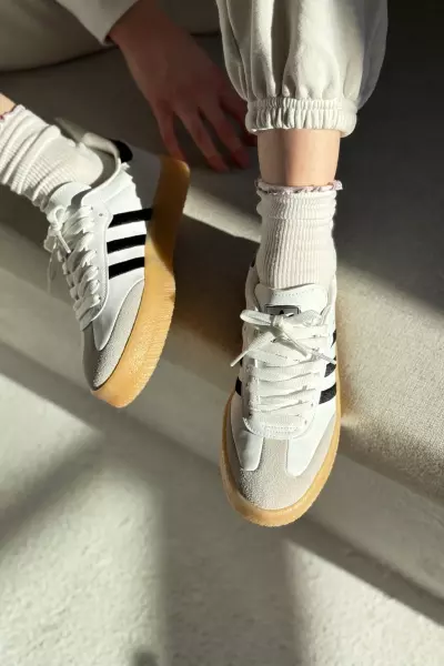 Adidas SambaE Beyaz Siyah